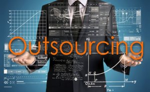 Minimising Risk in Outsourced Projects